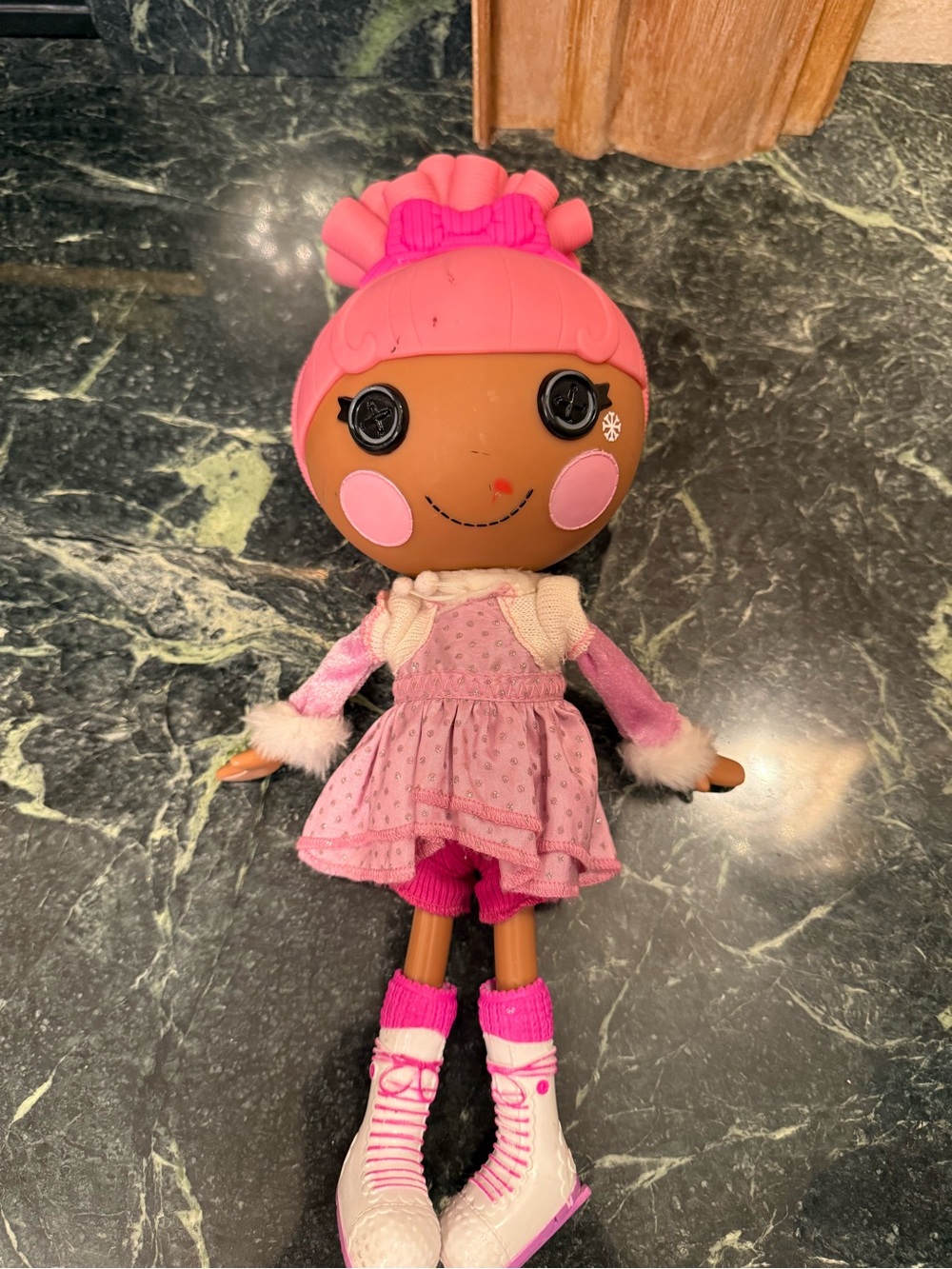 Lalaloopsy Swirly Figure Eight